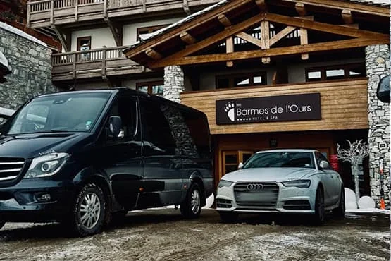 Véhicules Vona Taxi pour les transferts vers les hôtels de Val-d’Isère